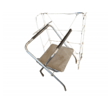 2 Metal Stands