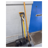 2 Snow Shovels & Garden Hoe