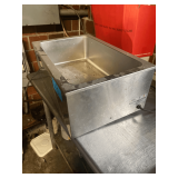 Electric Food Warmer Model no. FW-S500 (22.5'x14..5'x9'
