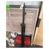 Adjustable Tripod - Toolbox w/ Hardware