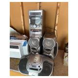 Radio & Stereo Set - Needs Repair