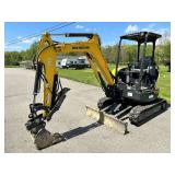 New Holland E26C Mini Excavator - 91.9 Hours - PIN #: HHKHEK21TE0003163K - S/N 3163 - 1' Bucket w/ Hydraulic Thumb - 5' Blade - Extra 18' Bucket - ROPS
