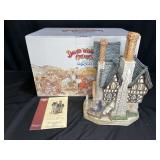 1999 David Winter D1097 Treasure of Egypt LE