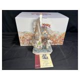 2001 David Winter D1140 Treasure Cove