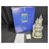 1995 David Winter Guinevere