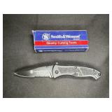 Smith & Wesson Small SWAT Magic Folding Knife