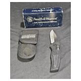 Discontinued Smith & Wesson SWAT Featherweight