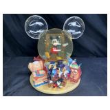 Disney Rare Mickey Mouse Snow Globe