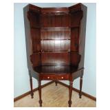 Ethan Allan Corner Desk with Optional Hutch