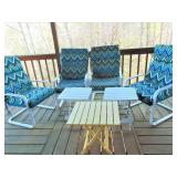 4 Outdoor Chairs & 3 Tables