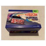 Jeff Gordon Dupont Racing Adult Collect.Stockcar