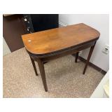 Small Flip Top Expandable Table