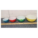 Pyrex Nesting Bowl Set