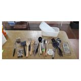 Assorted Kitchen Prep & Serving Tools