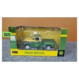 John Deere Die Cast Truck Replica 1/25