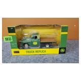 John Deere 1/25  Flat Bed Truck Replica