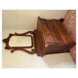 Very Nice Vintage 4 Drawer Dresser with Mirror