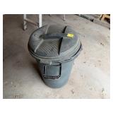 Garbage Can with Lid