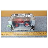 'Elvis Presley' International 300U Tractor 1/16