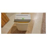 Paper Shredder w/Waste Basket
