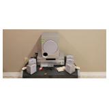 Stereo w/ Speakers
