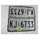 License Plate Pair: USA KJ-6733