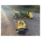 John Deere LT166 Lawnmower