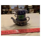 Vintage Blue Willow Stackable Tea Set