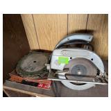 Craftsman Circular Saw w/Blades