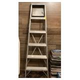 Aluminum Step Ladder