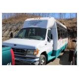 02 Ford F450 Bus