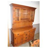 Maple Hutch 