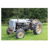 Ford 800 Tractor 