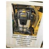 DeWalt 10 gallon wet/dry vacuum