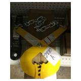 Single scissor pallet puller