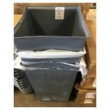 Rubbermaid rigid liner x 4