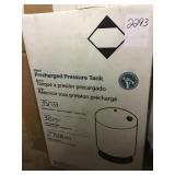 Steel precharged pressure tank