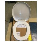 American Standard Slow close round toilet seat
