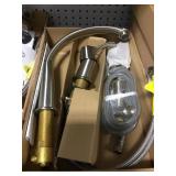 Single Handle Kitchen Faucet w/ handheld sprayer