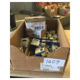 Mixed box of hole saws all sells for one money