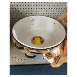 15qt White Dish Pan x 2