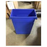 Rubbermaid 23 gallon slim containers x4.