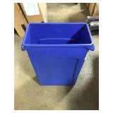 Rubbermaid 23 gallon slim containers x4.