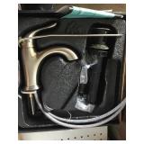 single lever basin faucet