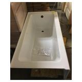 American standard white bath tub