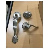 Keyed entry Satin nickel entry handle set.
