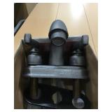 4" Ancient treasures Spread Faucet x2.