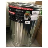 Metal trash/utility can