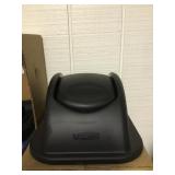 Rubbermaid Trash can lids