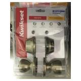 Kwikset keyed entry door knob & deadbolt set x4.